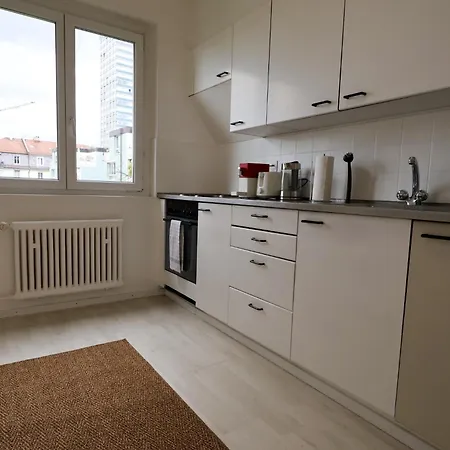 Spacious Near Center Appartamento